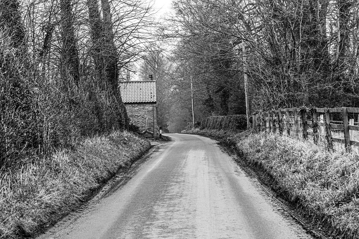 语文题：公路连接什么？