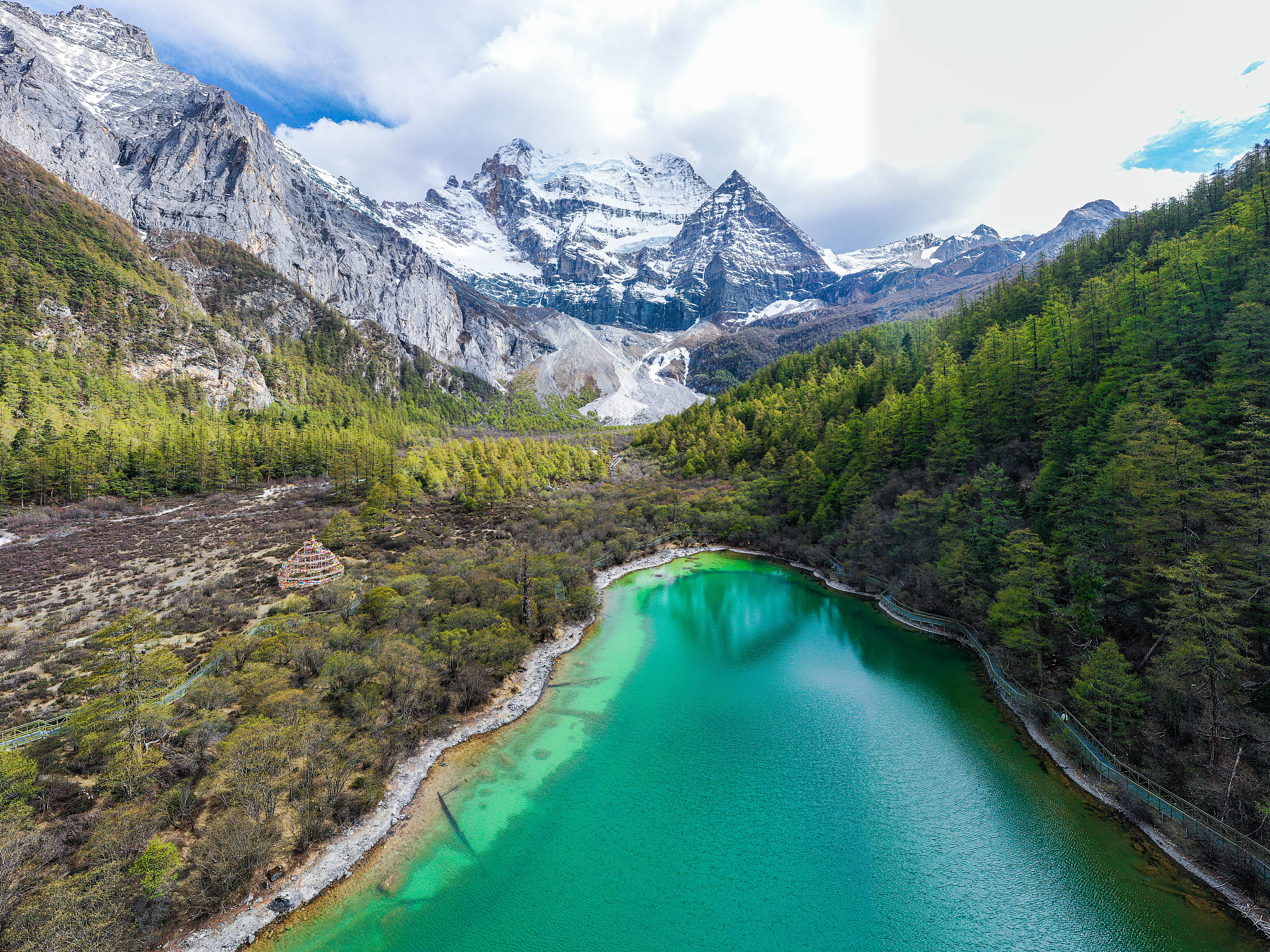 给我一个川西五日游的详细计划