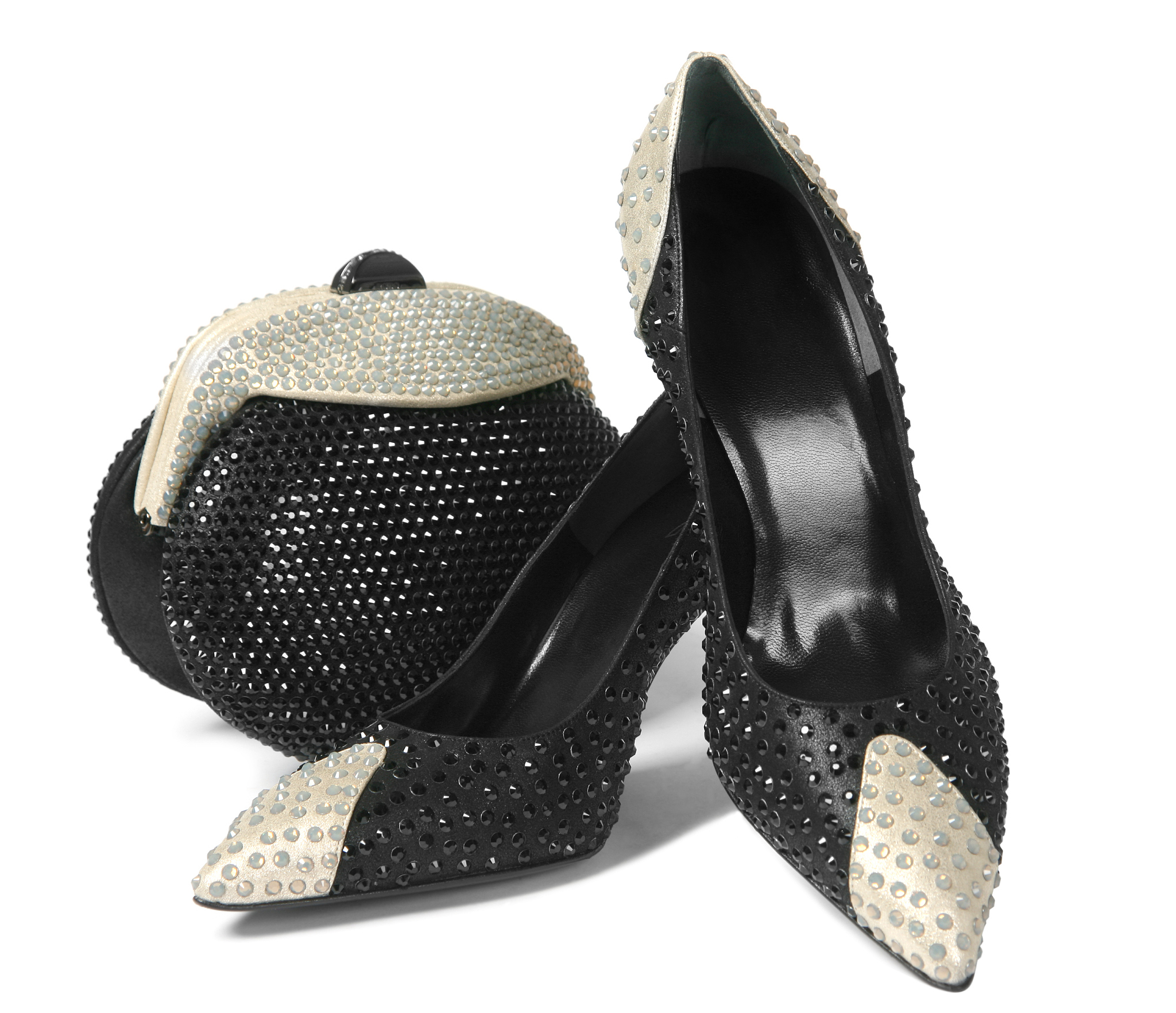 在美国Cube 闪钻后跟丝缎穆勒鞋大概多少钱？