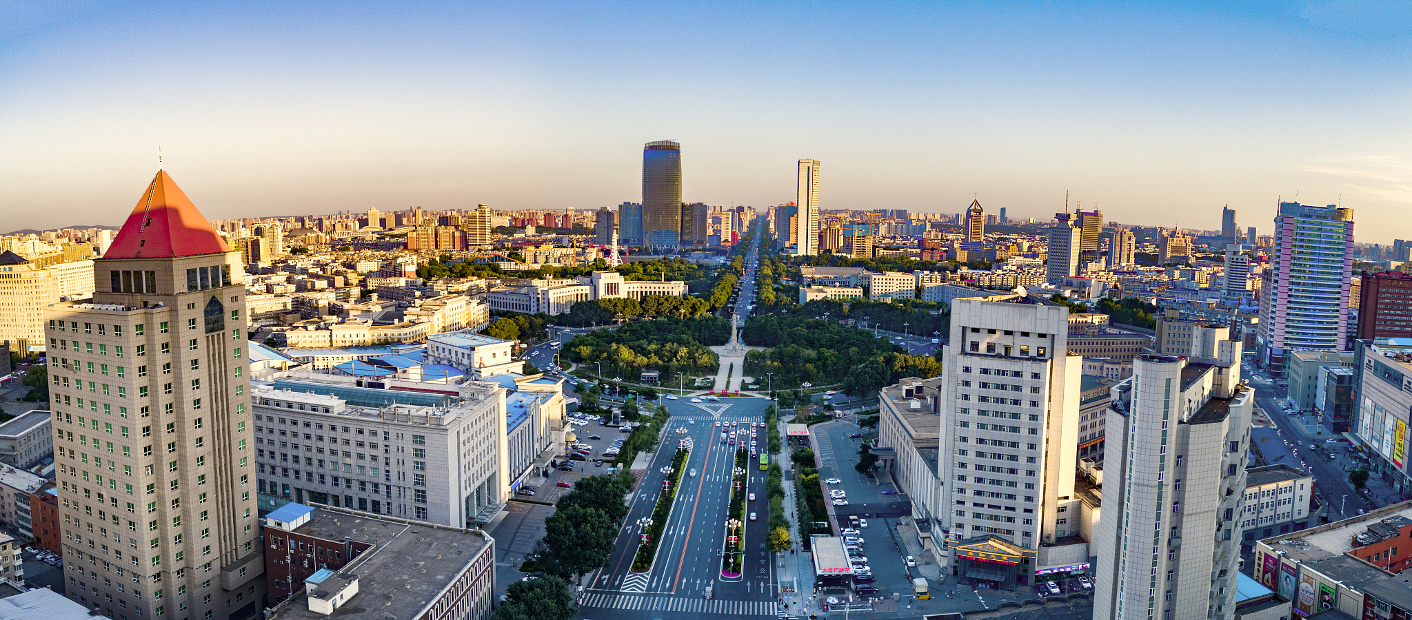 奋进新时代：长春经济、政治、文化、社会生活与生态文明成果巡礼