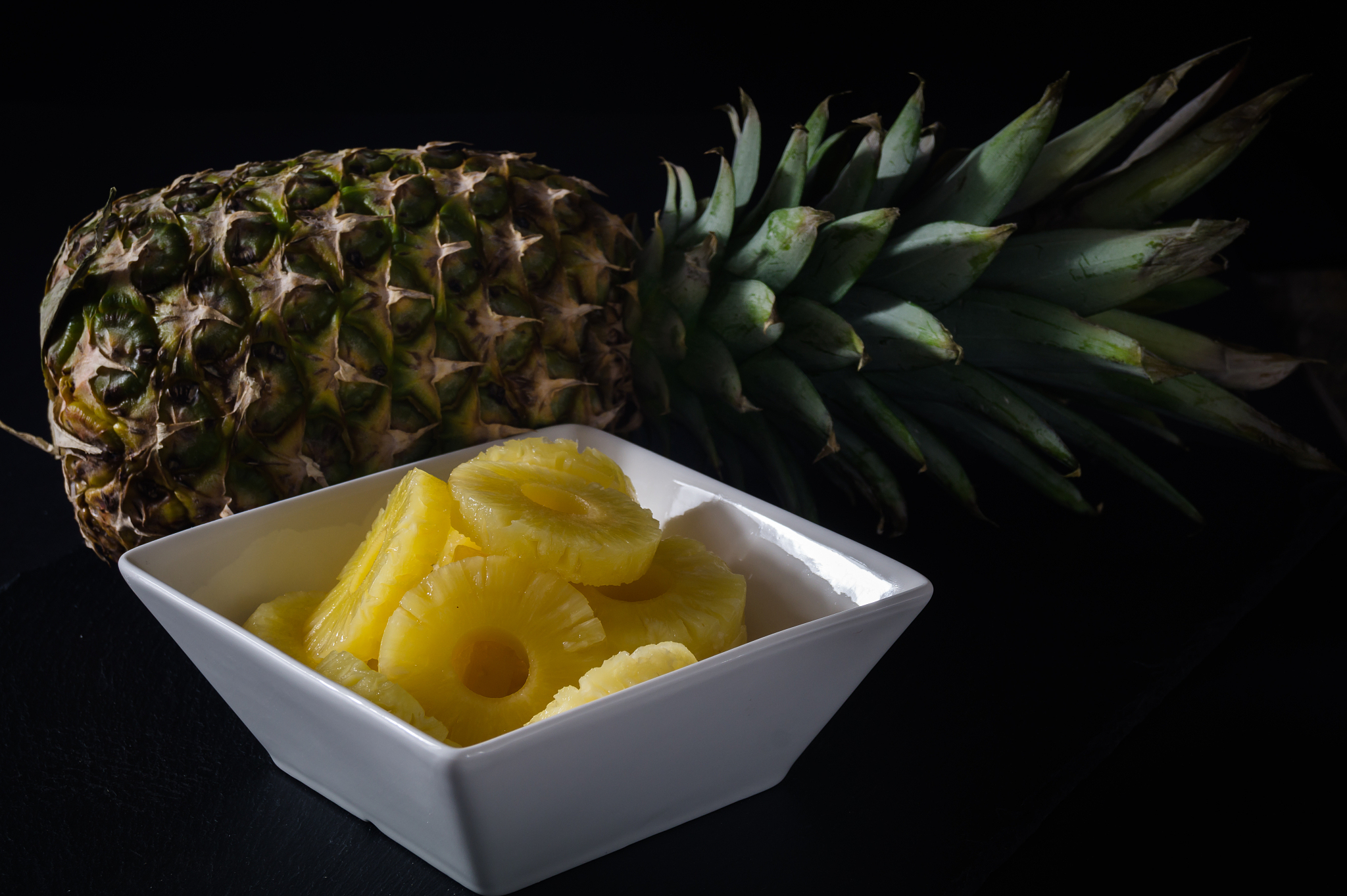 菠萝为什么要泡盐水