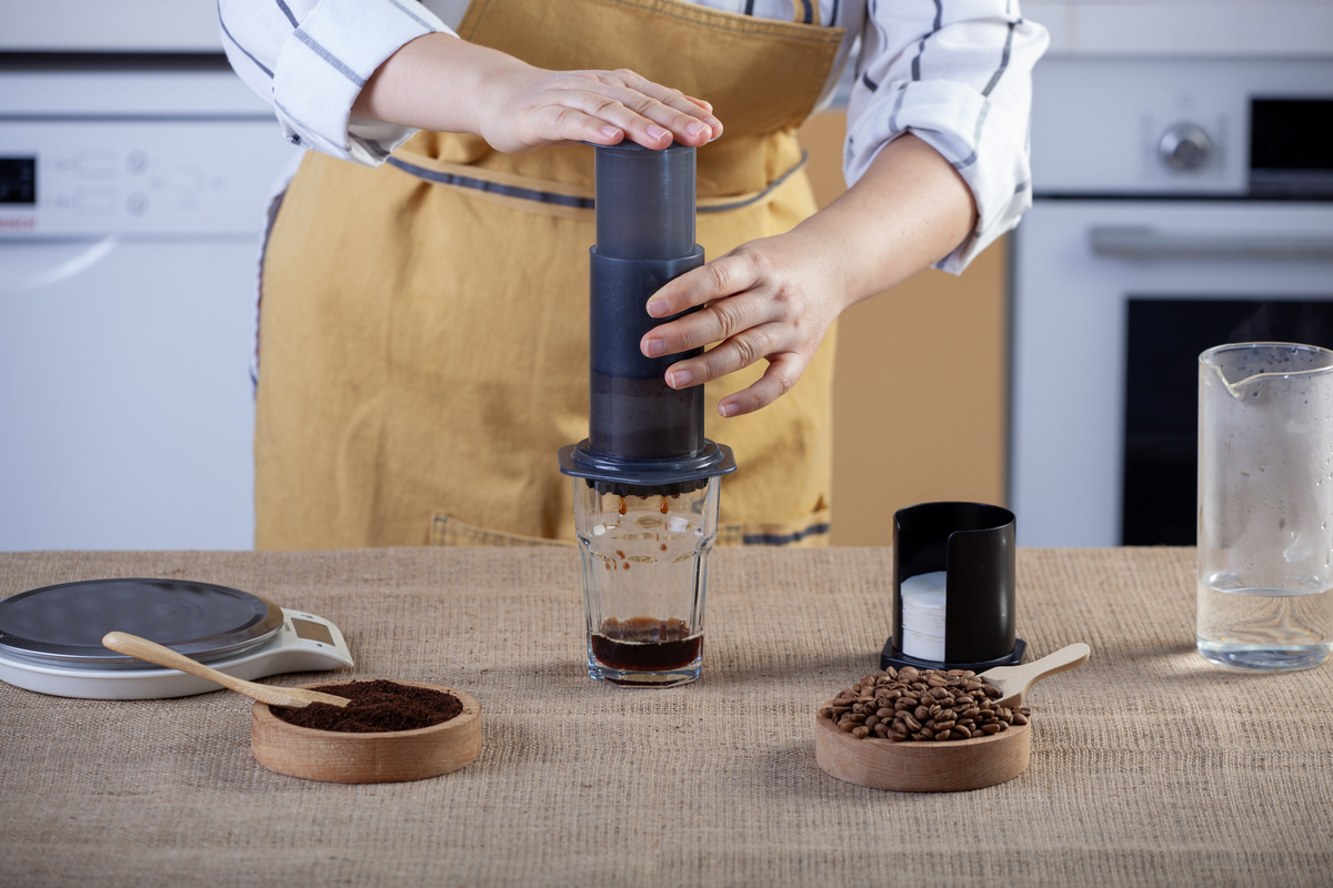 手冲咖啡入门指南：从基础知识到文化趋势