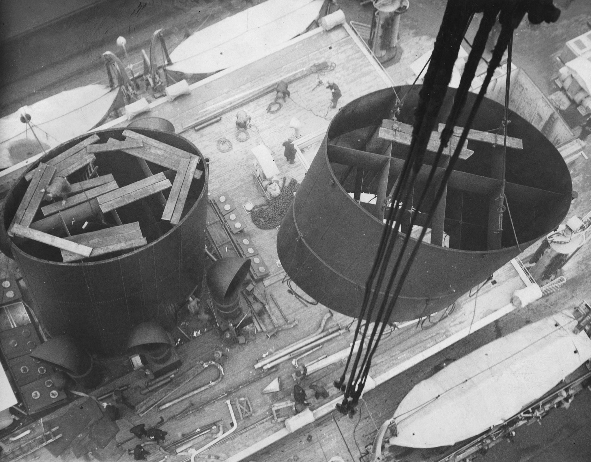 真空内爆弹与核弹的区别？