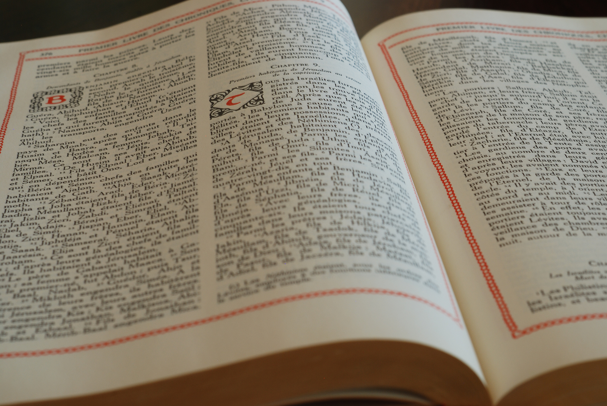 用300字概括约伯记