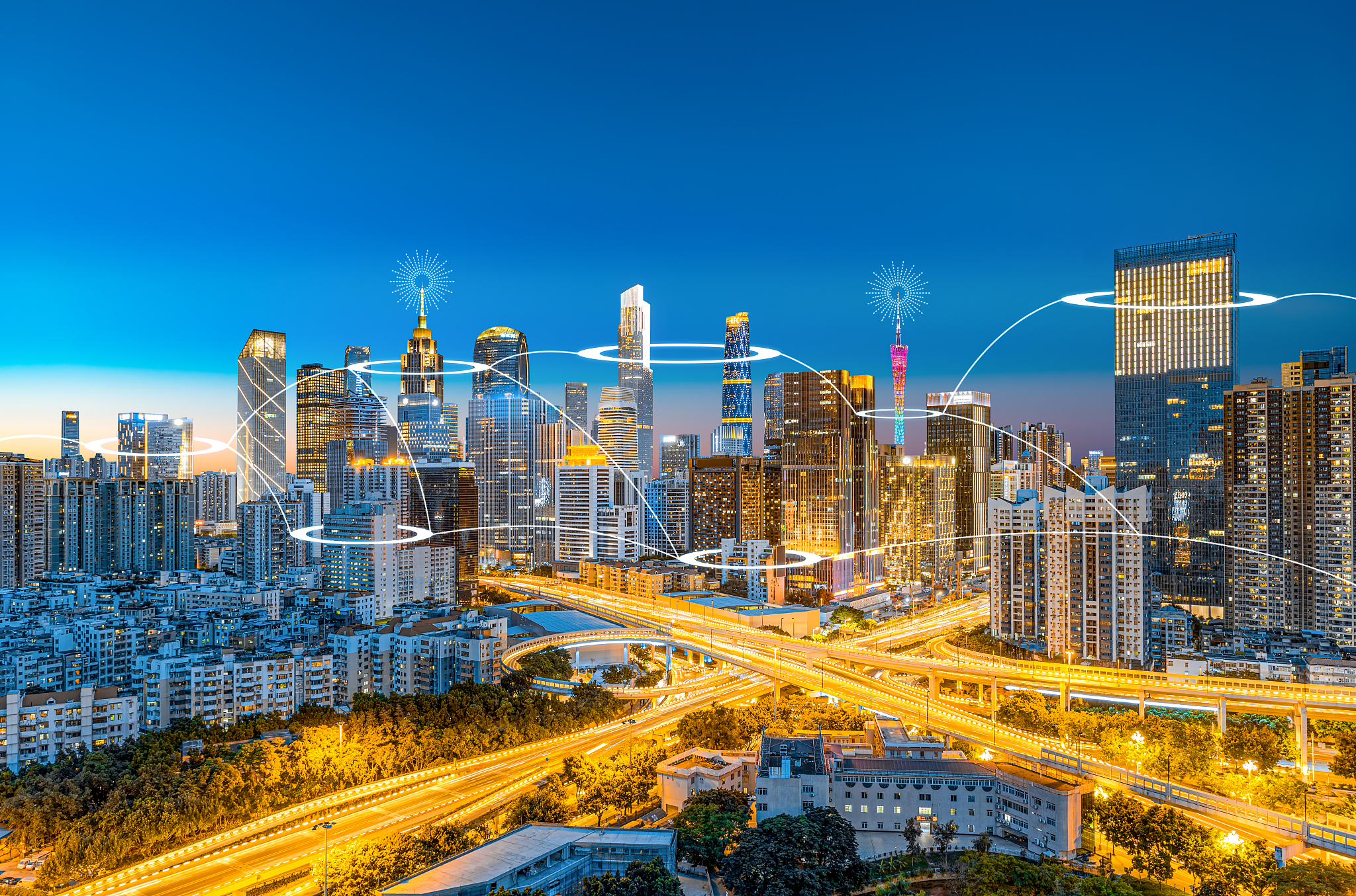 中国式现代化特征解析：经济腾飞、城市化、科技创新等