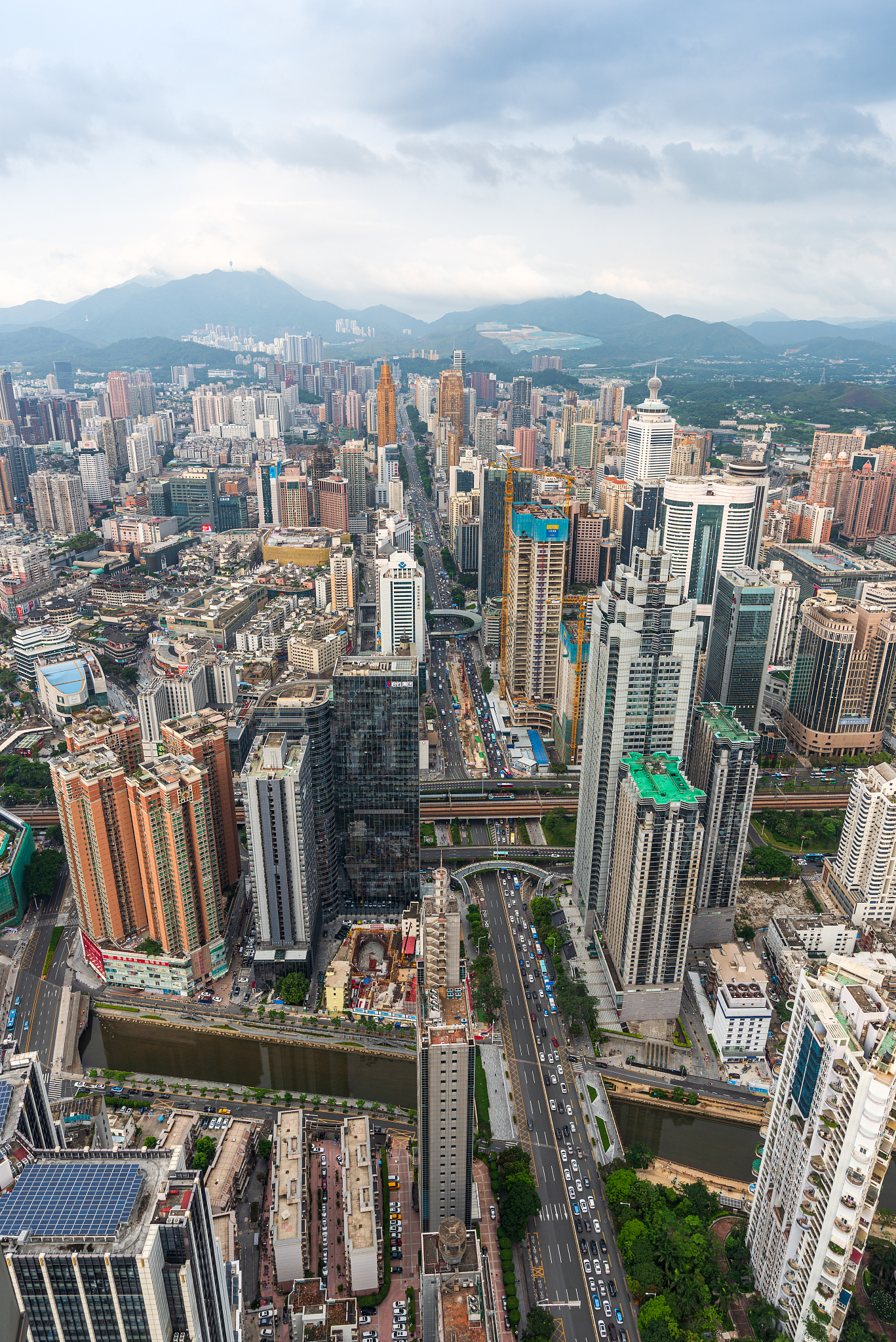 深圳深南路城市发展