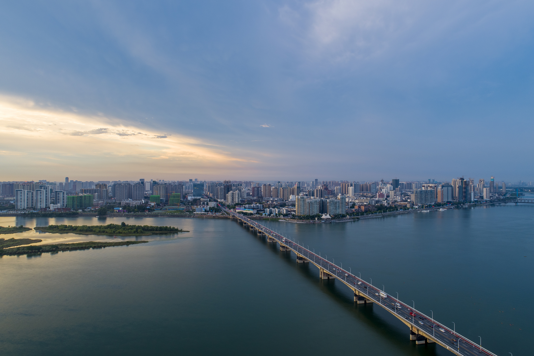 航拍襄阳城市风光