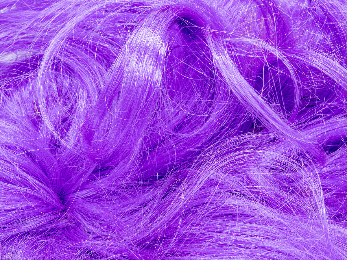 暗淡柔和的淡紫色齐耳短发这句话有问题吗？