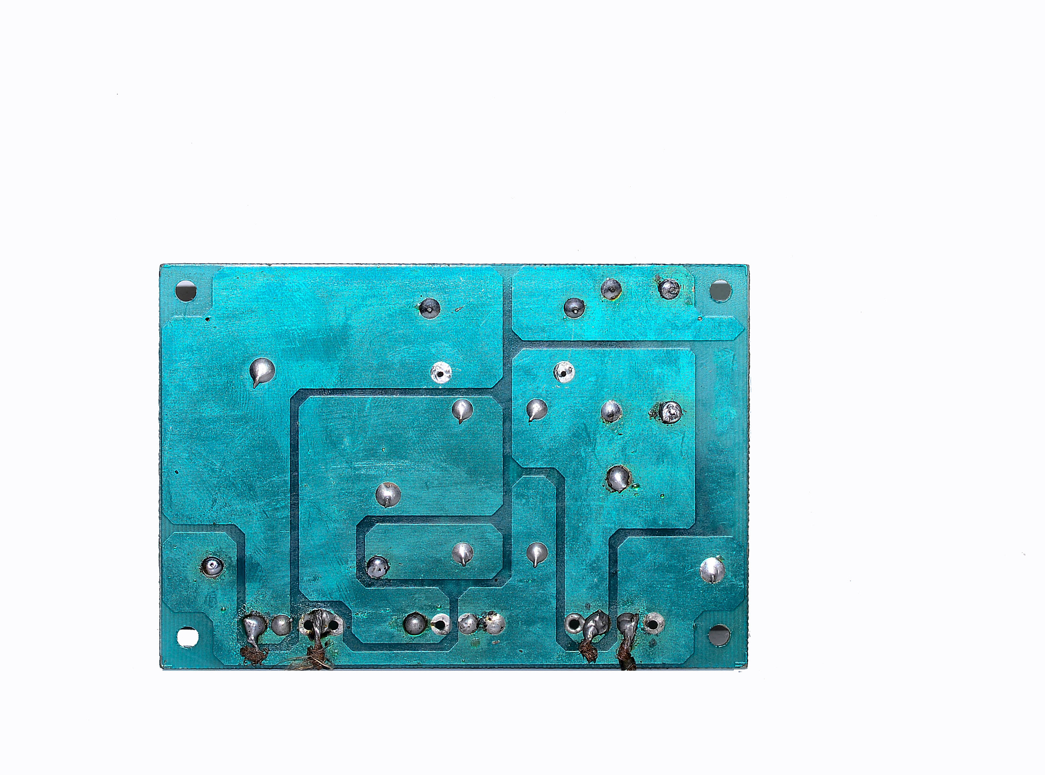 三人抢答器在网孔版上的设计与安装论文