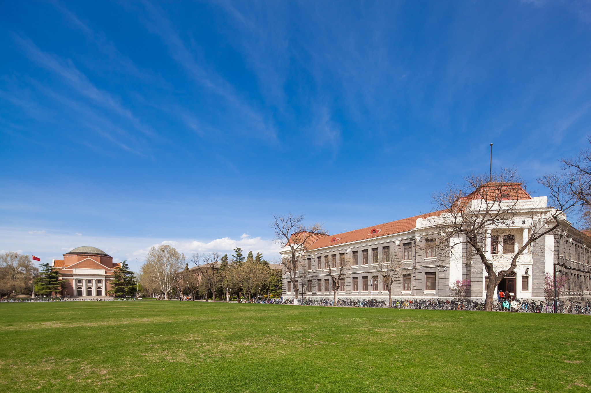 清华大学