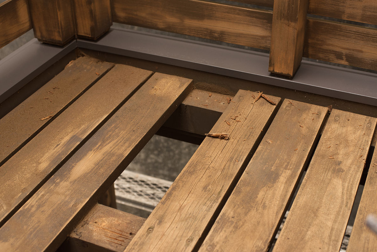 木板味道太重怎么处理，