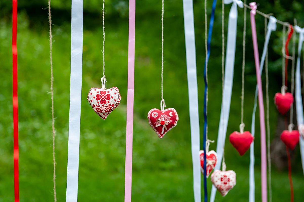 夏季轻薄棉织物纱线线密度范围估算