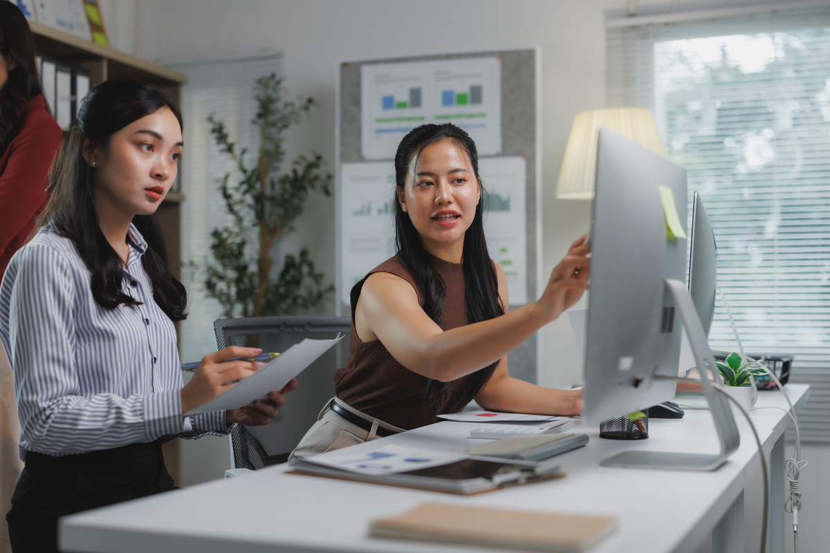 女孩子学电子商务好吗？就业前景分析及创业思路