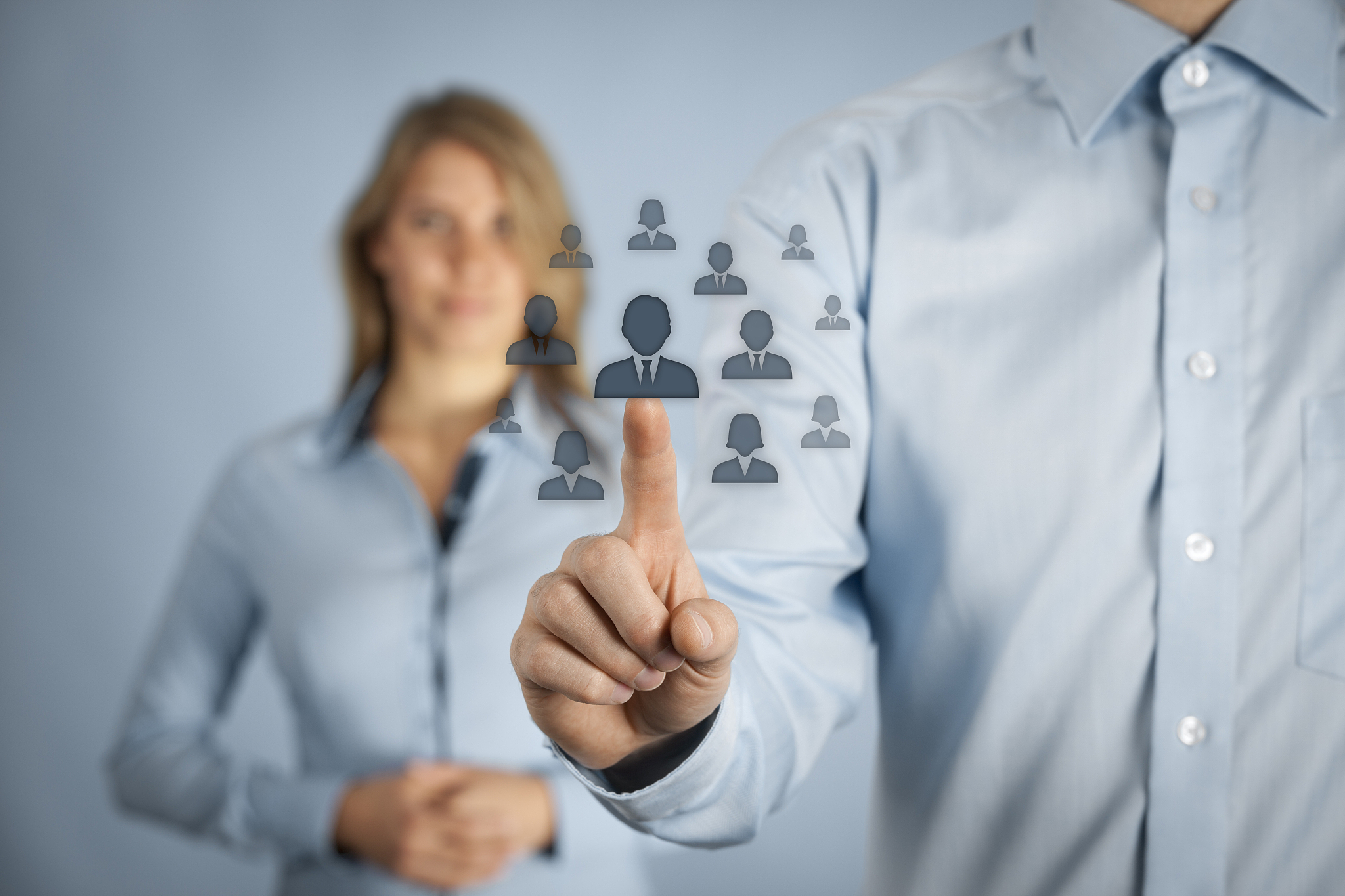 帮我夸群主100个字