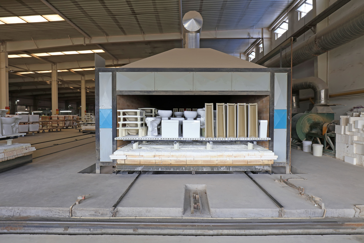 回火压平设备种类及应用 - 制造金属板材的关键设备