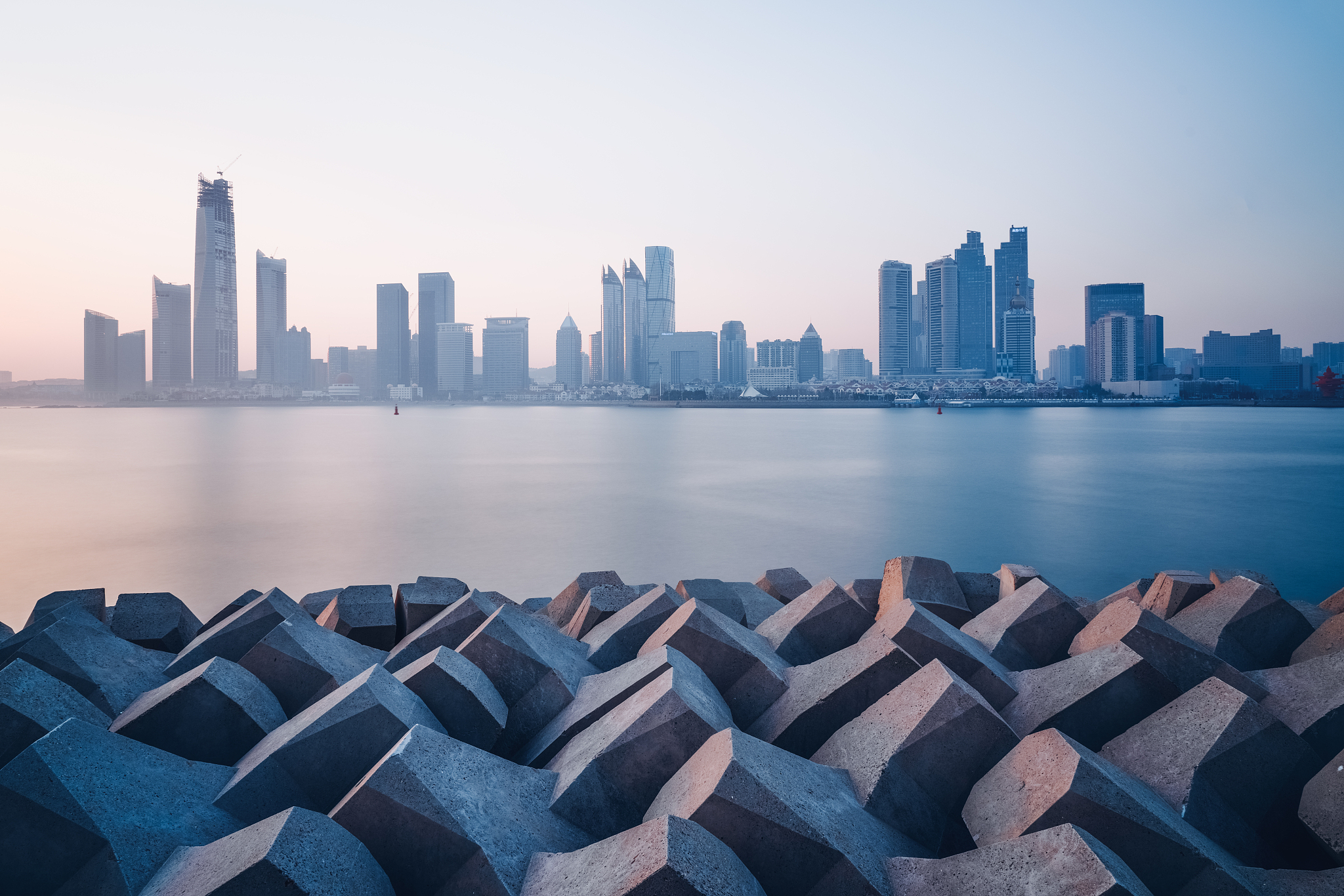 青岛主导产业链分析：从造船到金融服务 | 深度解析发展现状与未来趋势