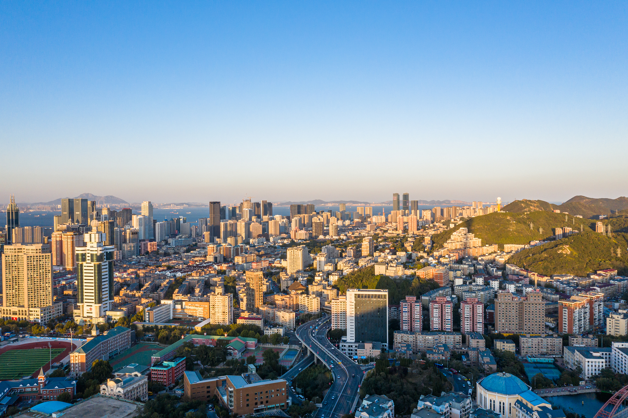 大连城市天际线