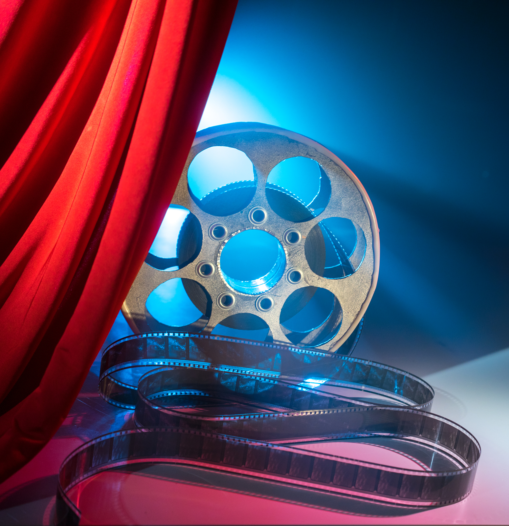 1200字关于从黑白到彩色从无声到有声