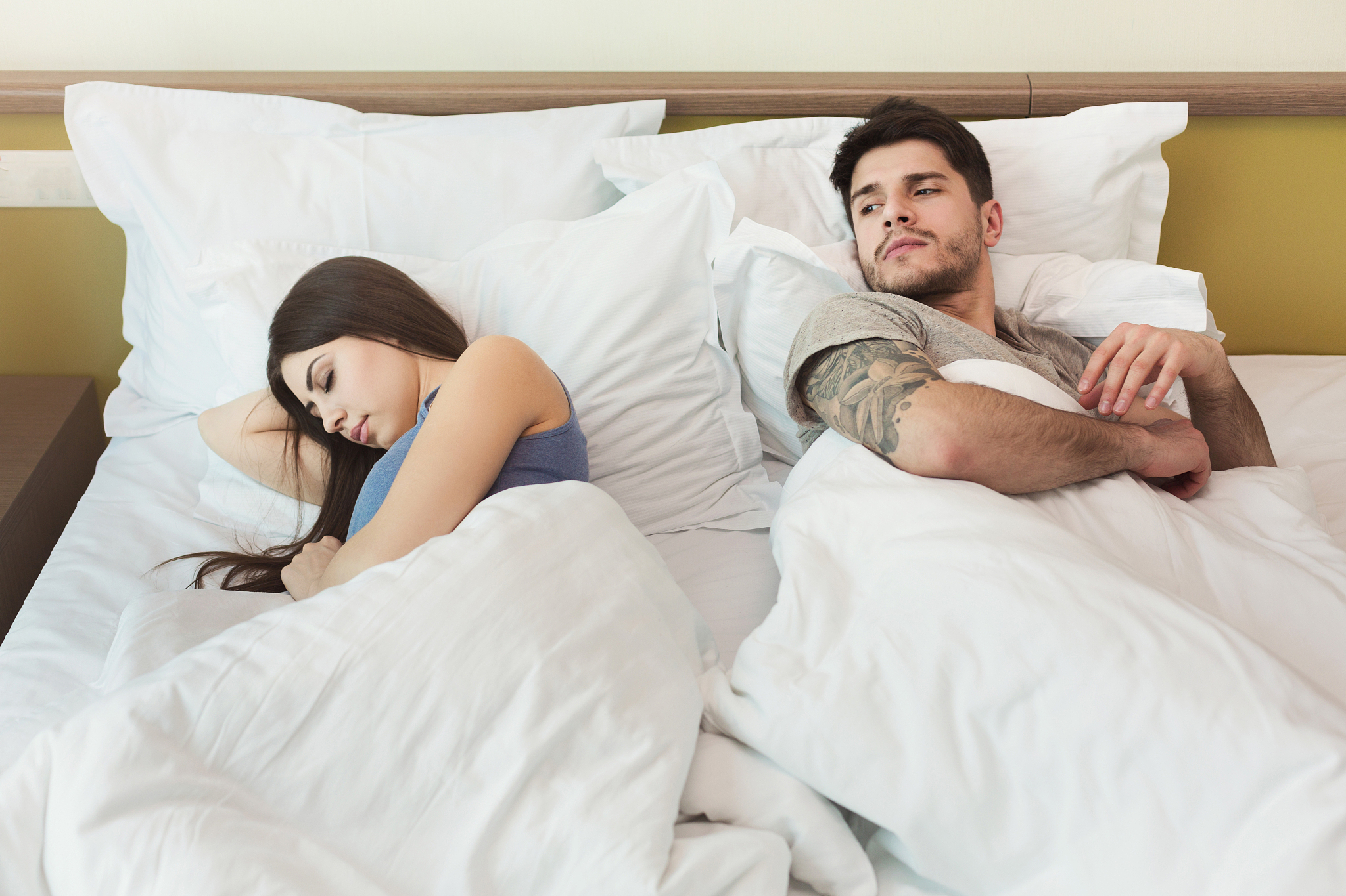 夏洛特的婚姻危机：发现丈夫背叛后的痛苦与挣扎