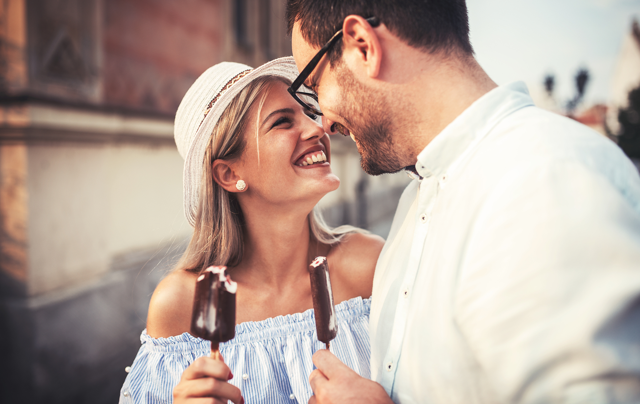 人生之美：短暂的瞬间还是永恒的追求？