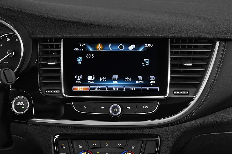 埃安炫580 中控显示屏 RST 孔位置指南