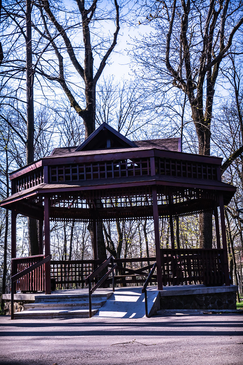 中式铝合金凉亭：50年质保，冬暖夏凉，通透遮阳，抗台风防蚊虫，朋友都夸好！