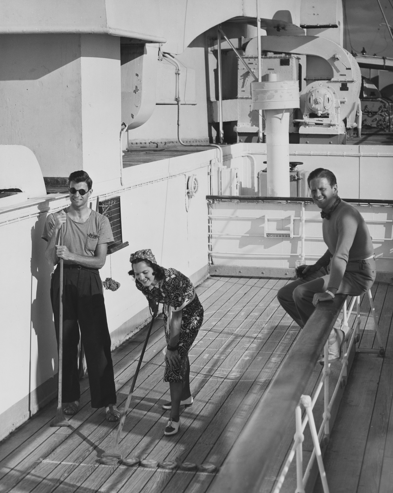 Aerial Work Safety: Ladders & Cranes - Essential Tools for Workers