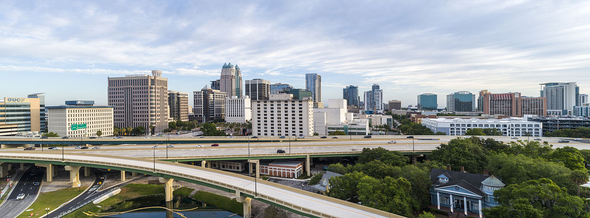 你是一名空中交通管制员工作10年表现良好请写一下个人工作简历