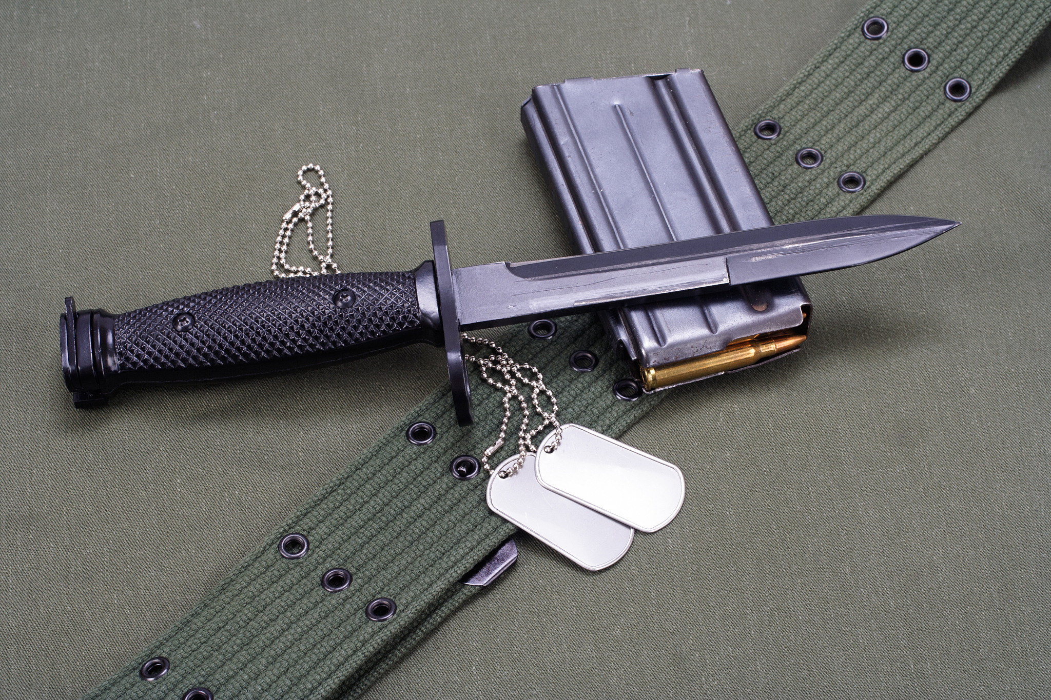 bayonet with us army uniform