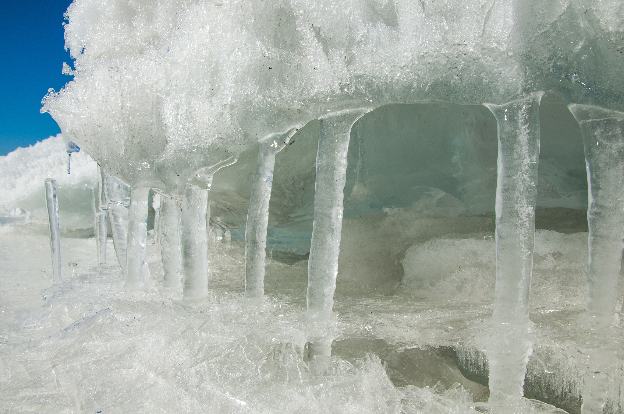 冬日絮语：感受寒冷中的温暖与美好