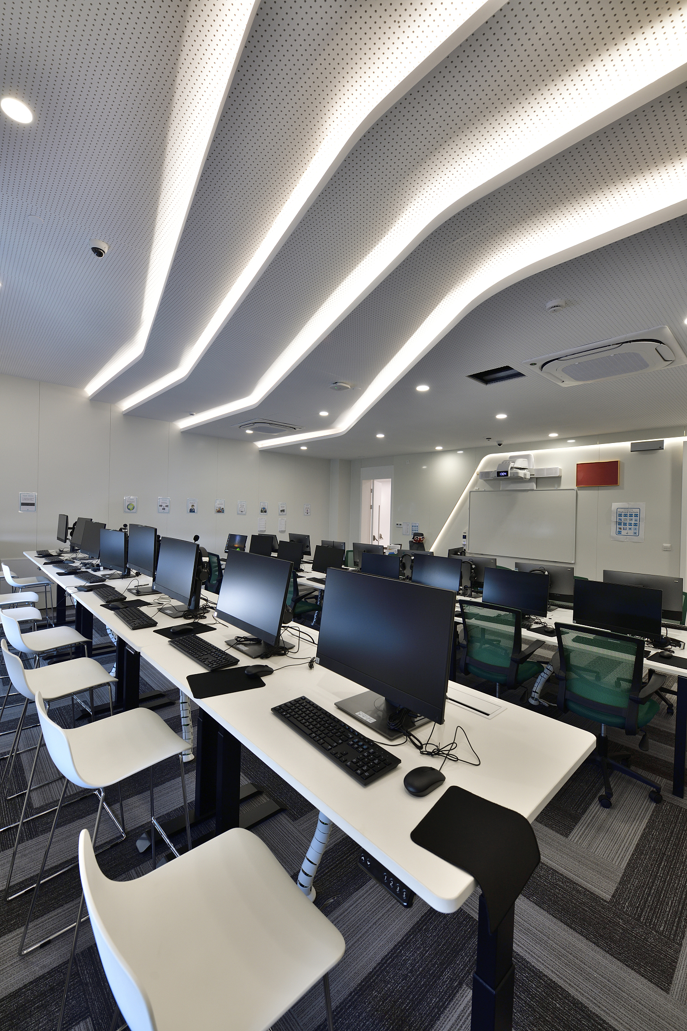 机房值守风险控制手册：识别、分析和应对