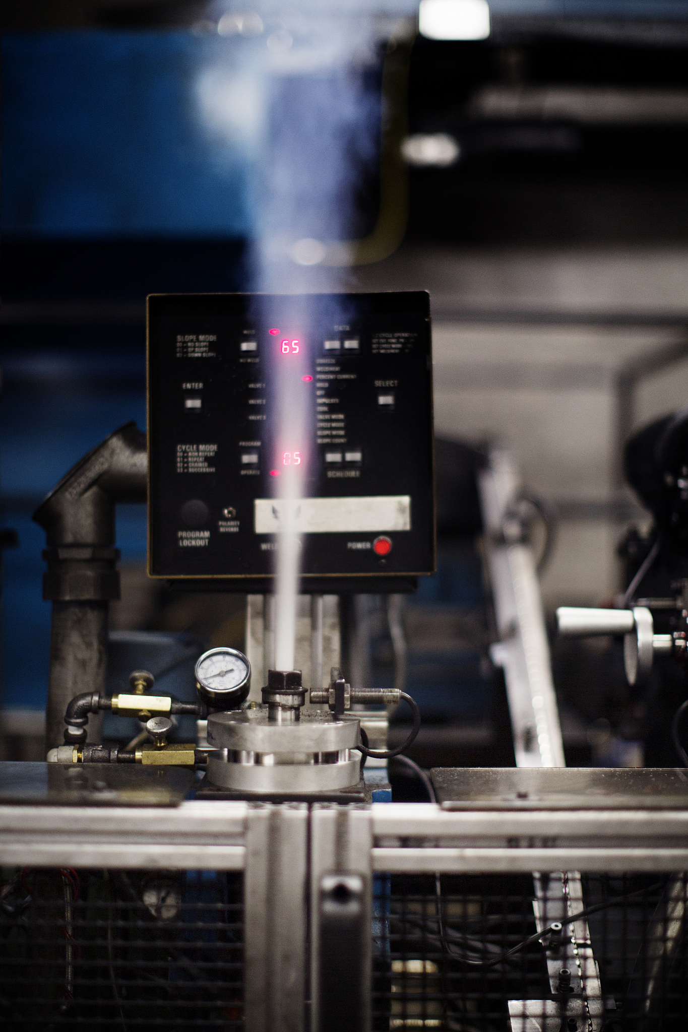 请用自己的理解写一篇机械工程专业学生在新疆长丰机械设备制造有限公司机械维修岗位实习过程中三相异步电动机故障排除方法技术的学习总结，不得抄袭他人观点。