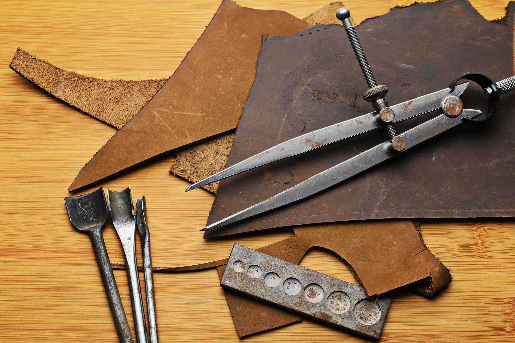 basic leather craft tool