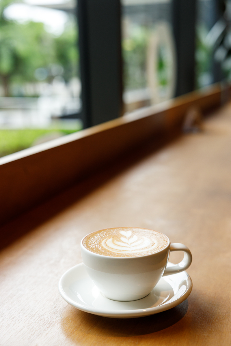 开启活力一天：一杯香浓咖啡的早晨仪式