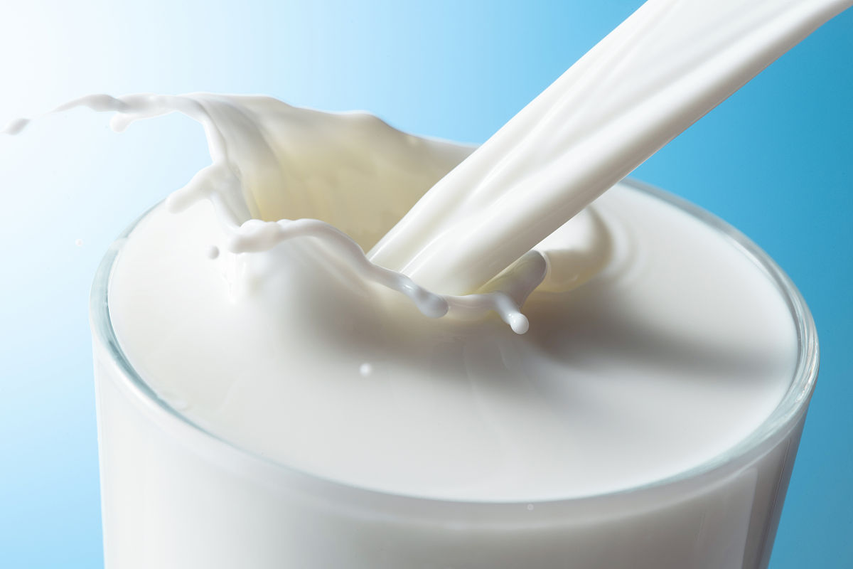 喝牛奶能美白吗