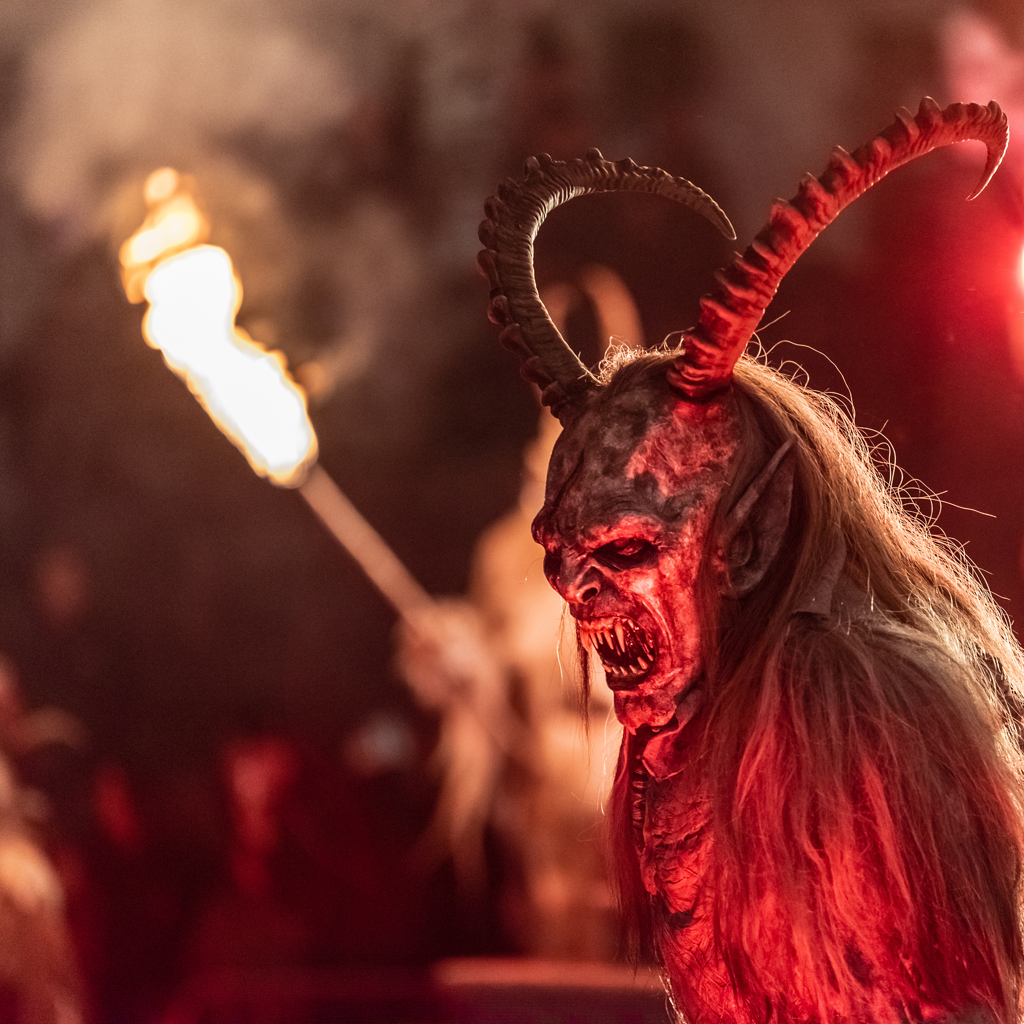 红毛不详：古代传说中的怪兽