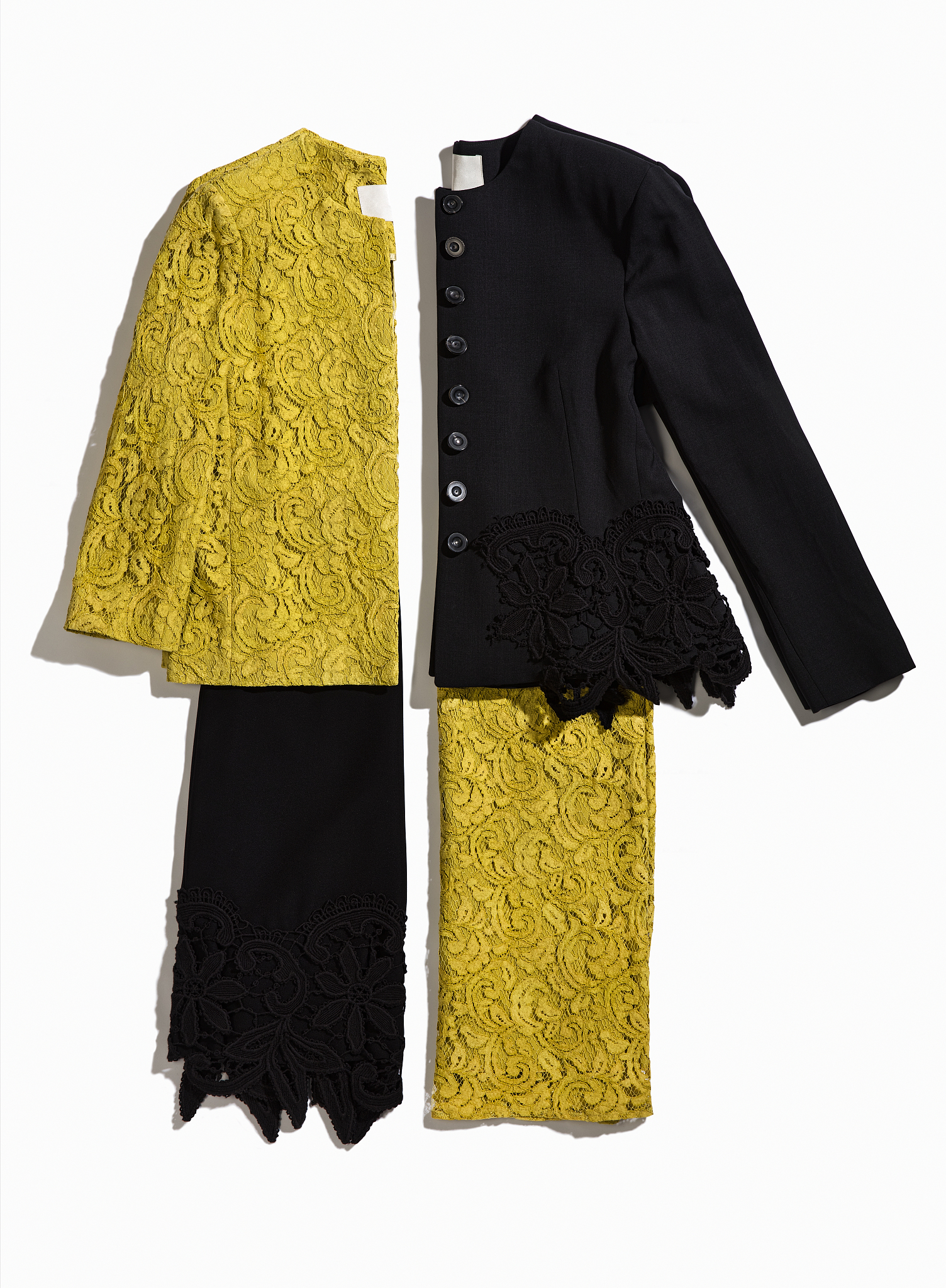 帮我写出八个有关服装设计大衣系列的设计灵感每个字数不少于100字