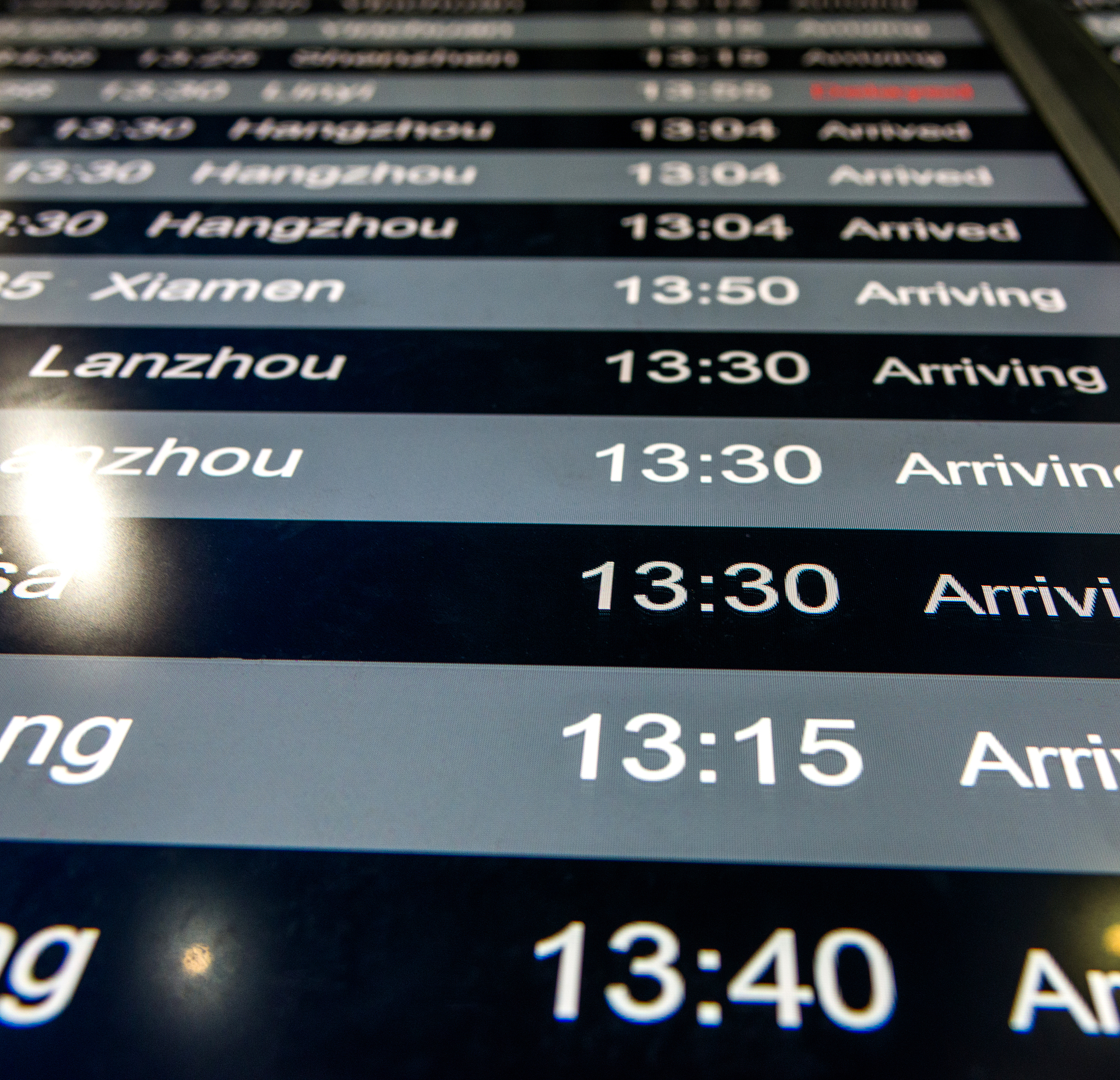 Shanghai to Lanzhou Flight Time: Is '2.5-hour-flight' Grammatically Correct?