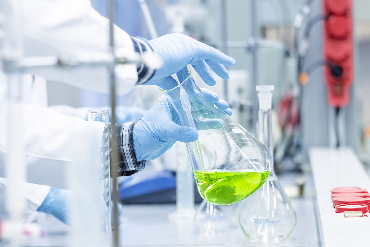 读研选专业：化学生物 vs 有机化学，哪个更适合你？