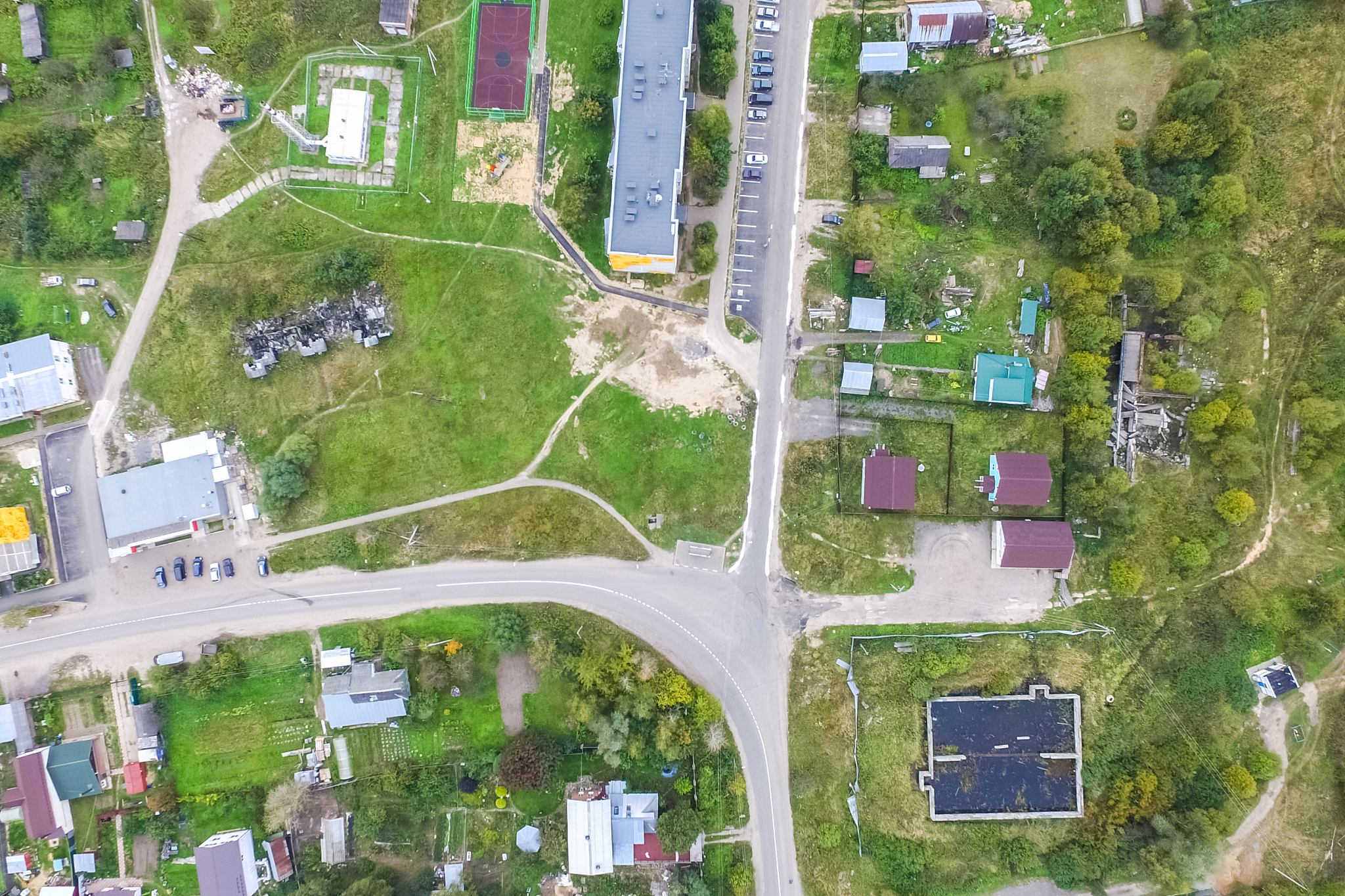 团风县防疫隔离点建设对生态环境影响程度？从施工期和运营期比较备选方案对生态系统、生物多样性、生态环境、生态景观的影响范围、强度和持续时间说明采用何种措施减缓影响？