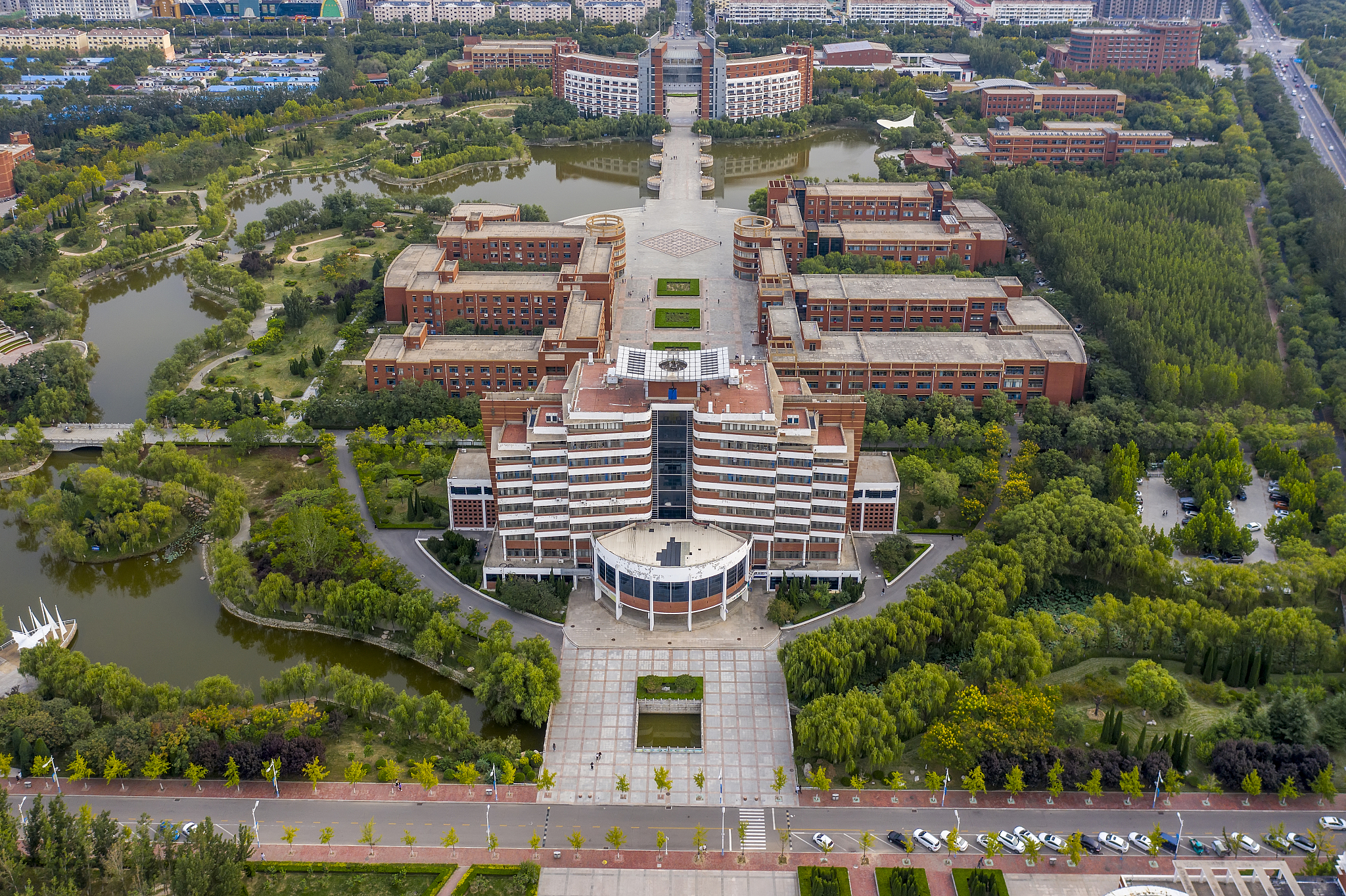 滨州学院图书馆航拍图