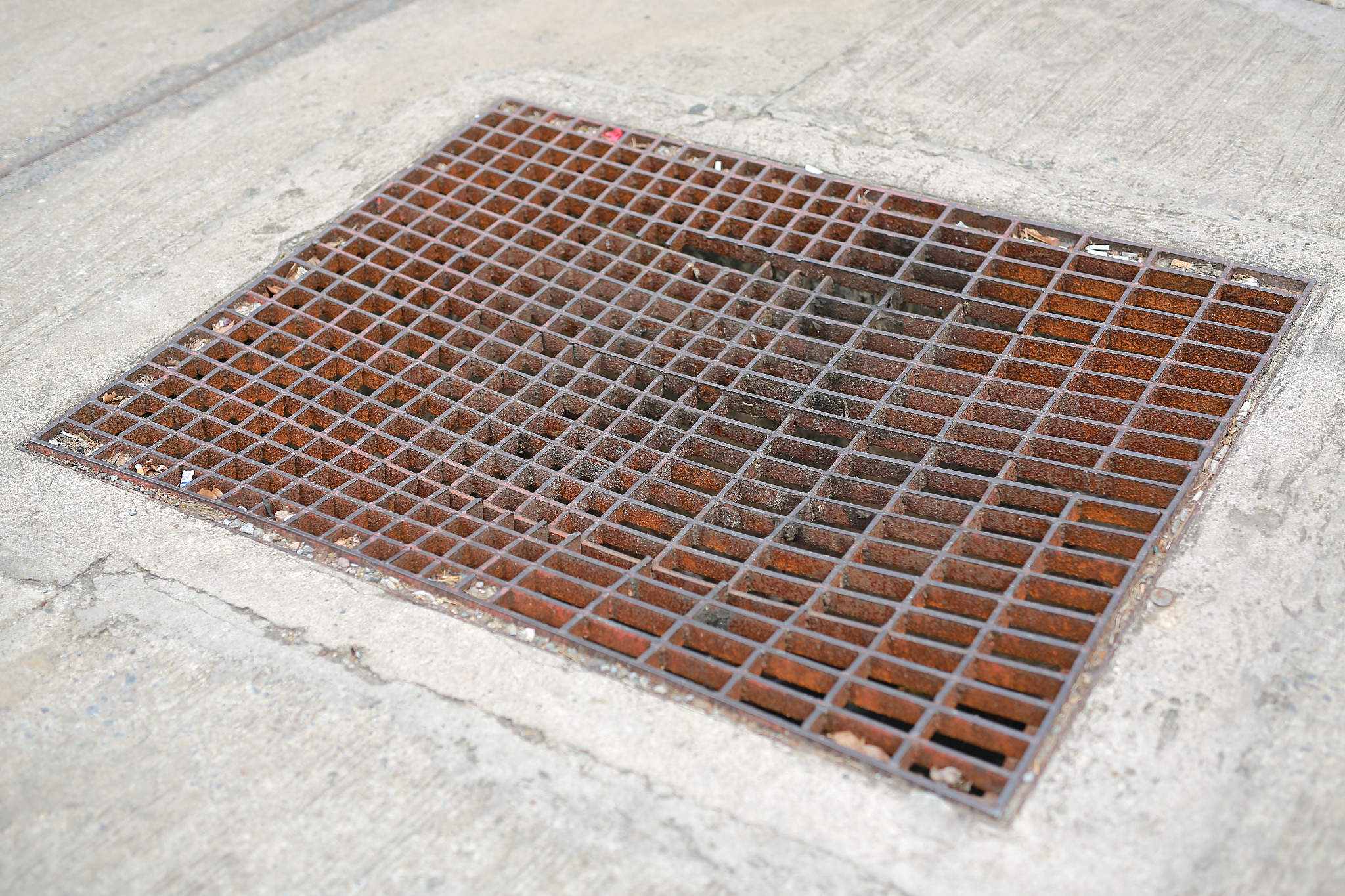 构筑物的格栅盖板是地面还是细部的