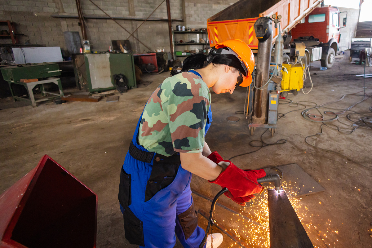 陕西省机电技工学校焊接加工要满足什么条件