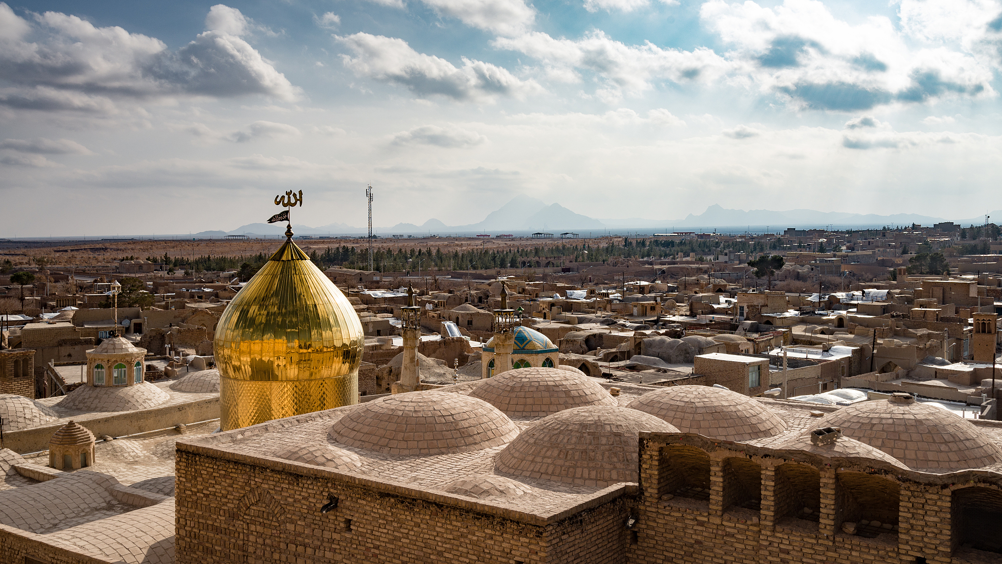 cityscape in mohhamadieh near na'in, central iran