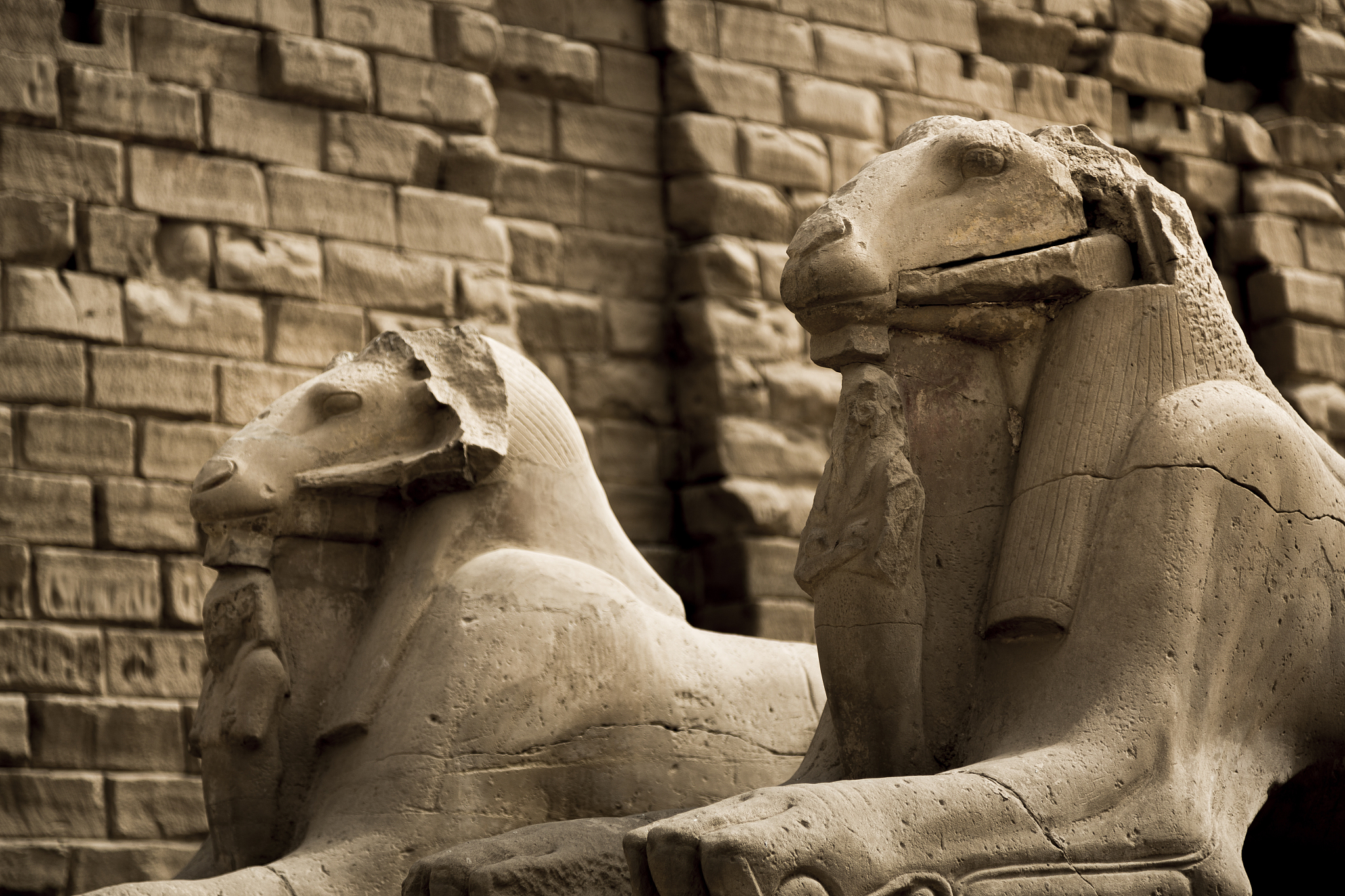 ramses iii statue from luxor egypt