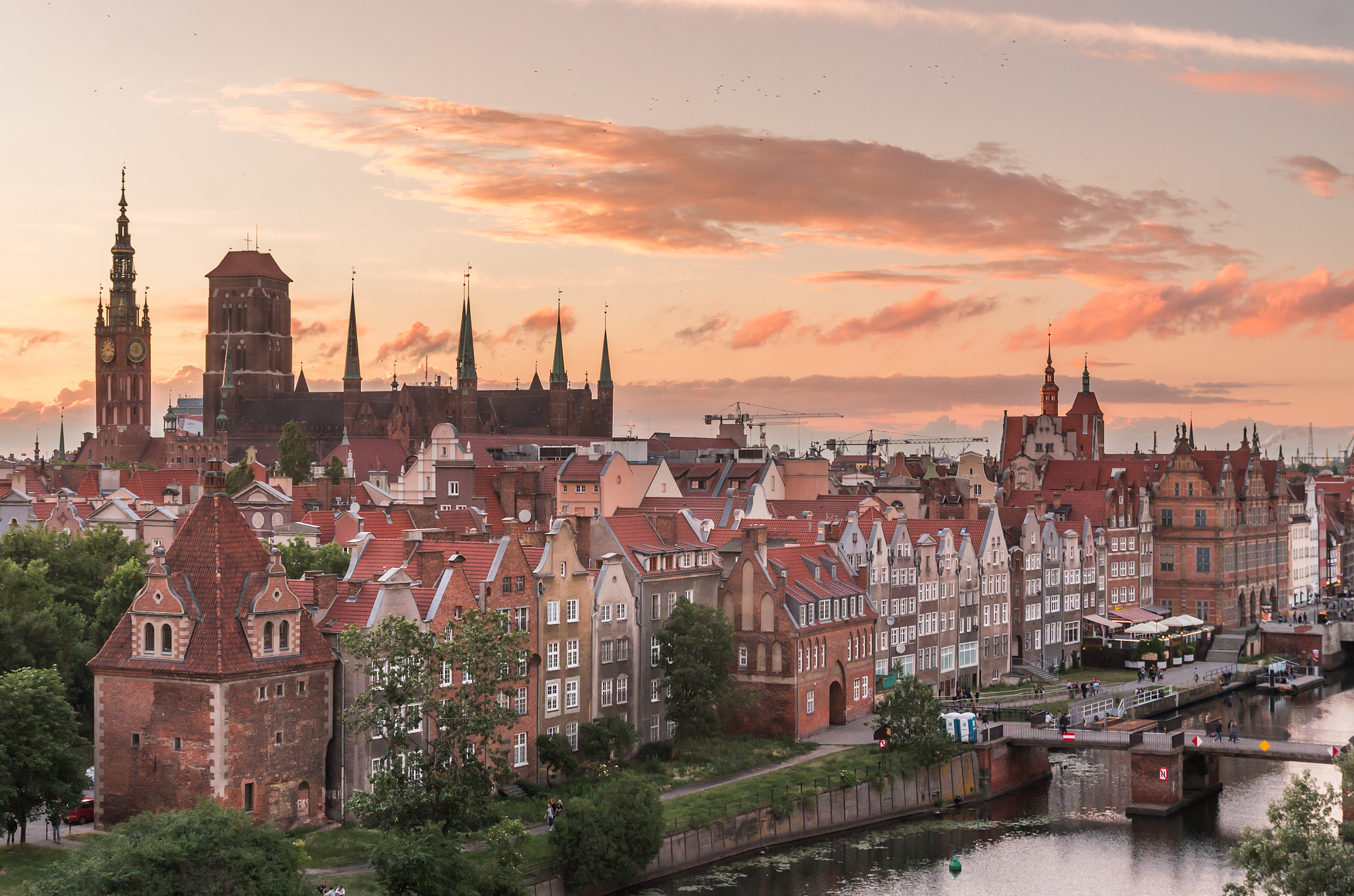 historical center of gdansk, town hall and st. mary's church