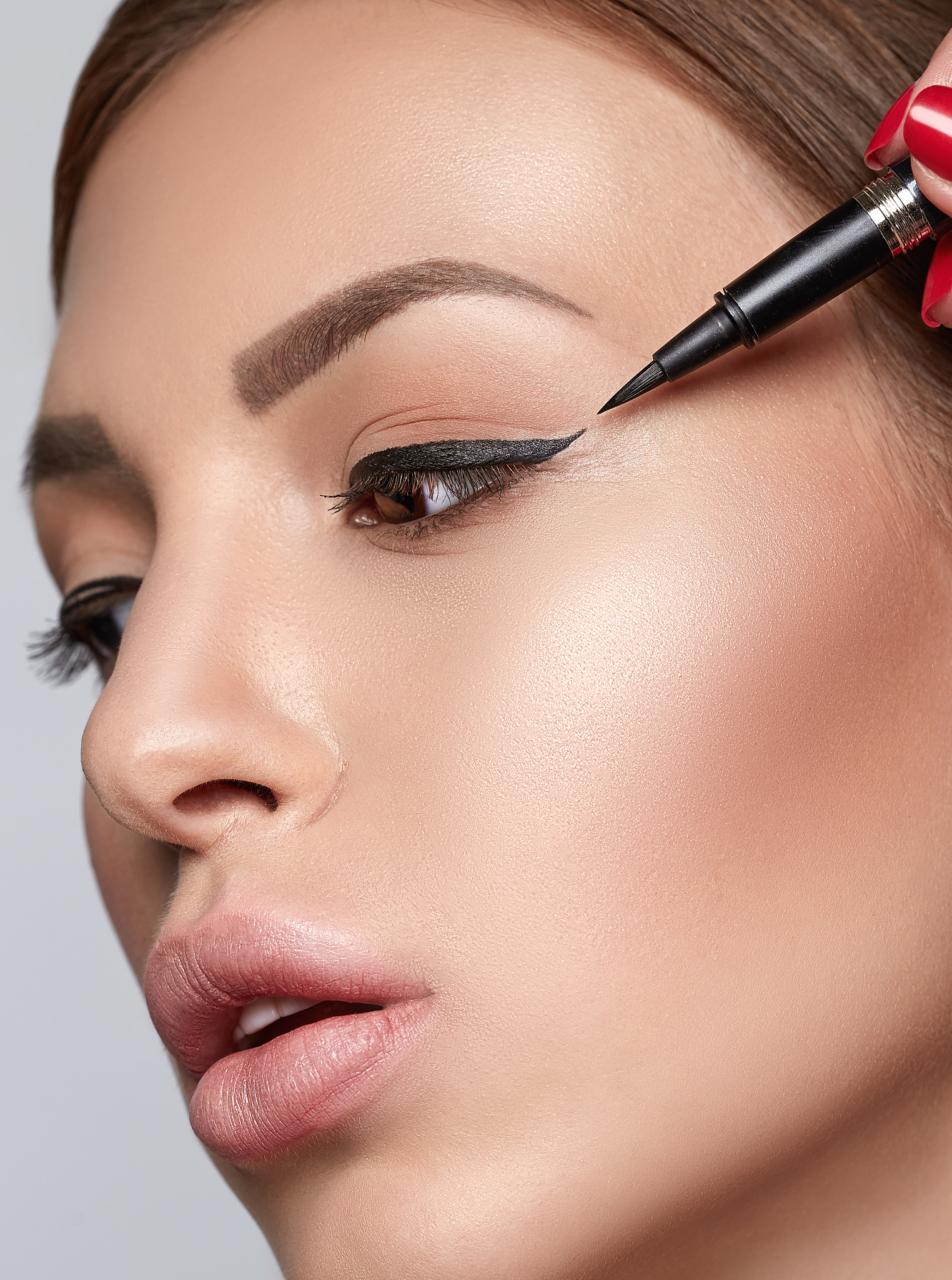 帮我想一个教人画修容高光的抖音视频脚本我是一个美妆博主