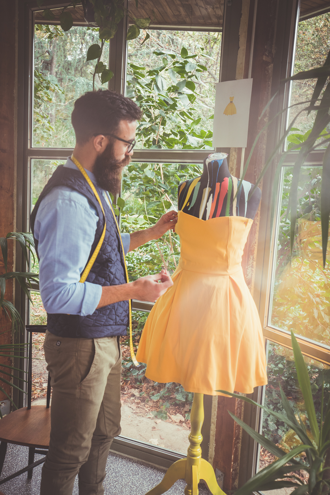 重庆市潼南区闇公职业高级中学校服装设计与工艺专业：前景与就业