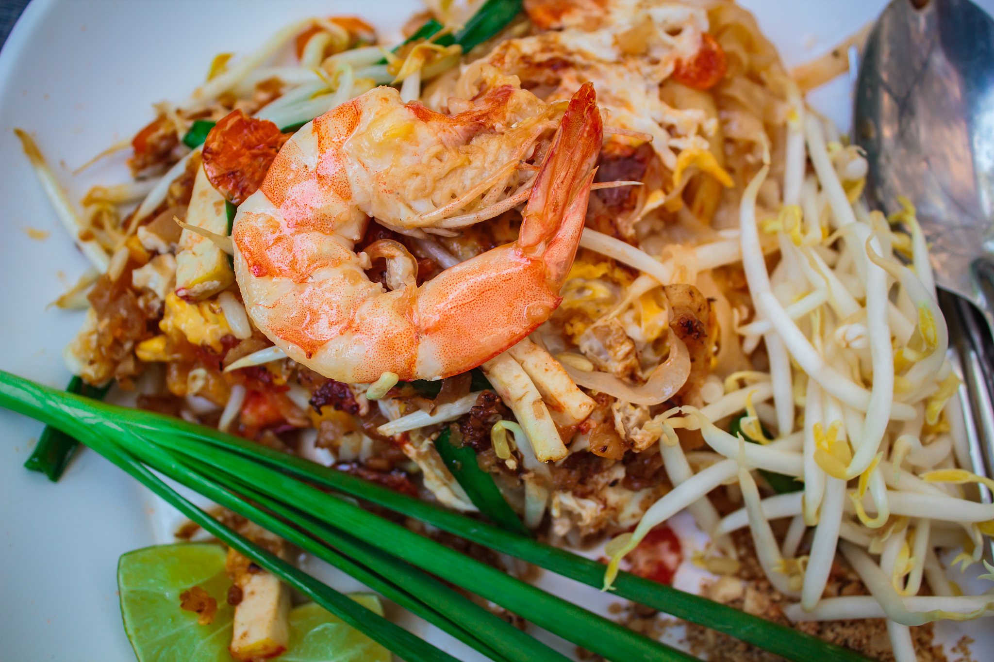 泰国餐厅晚餐必点菜肴推荐 - 探索美味的泰国料理