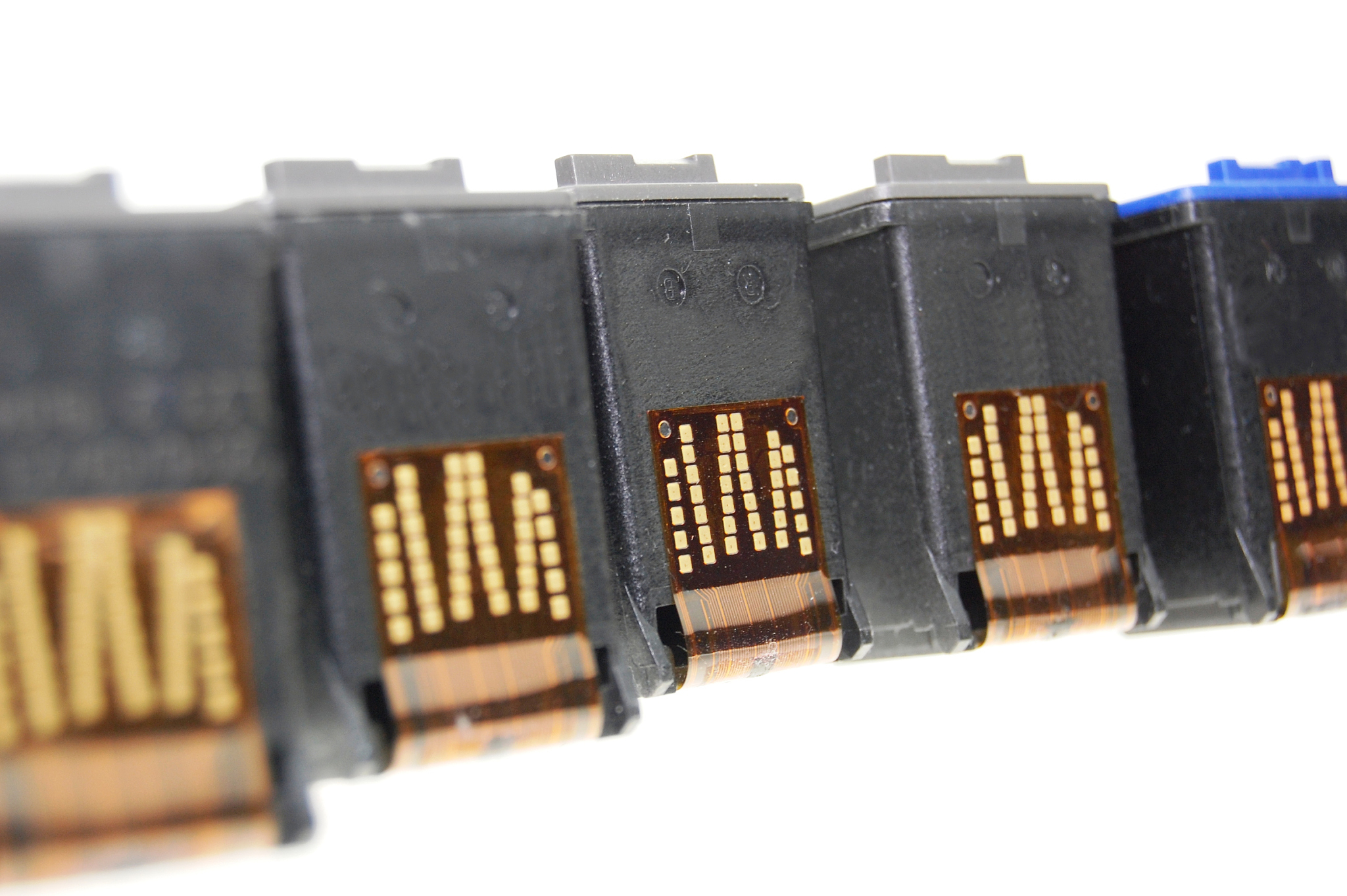 联想打印机M7205更换墨盒怎么操作 操作步骤帮我用210字详细描述